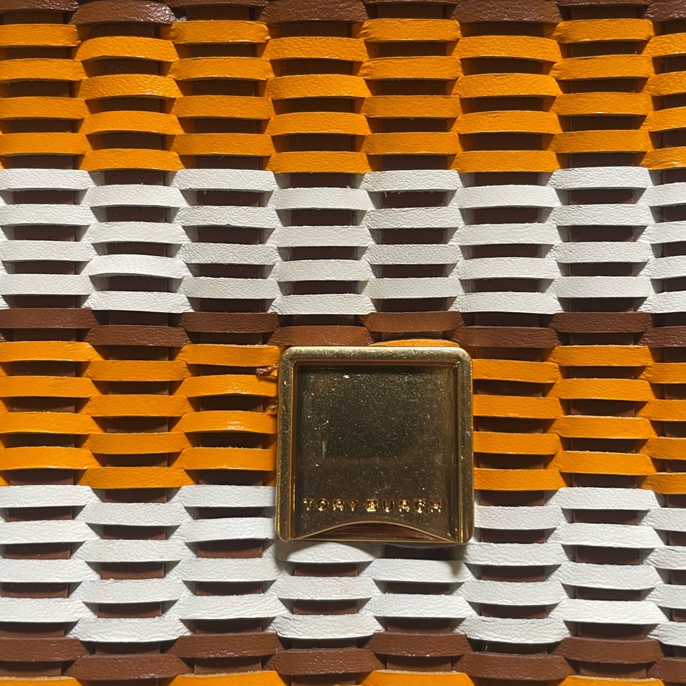 Tory Burch Emerson Woven Chain Crossbody Bag in Orange and White π§‘ - Picture 8 of 17